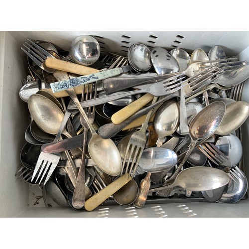 207 - Cutlery