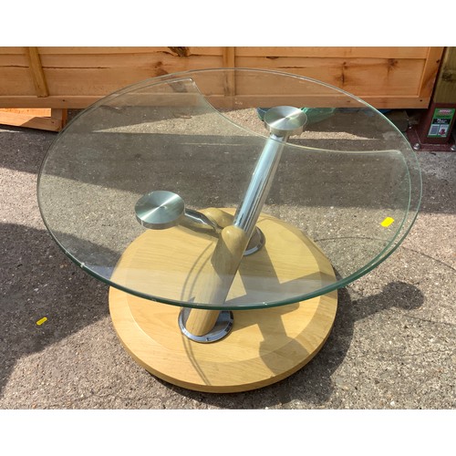 496 - Extending Circular Glass Table