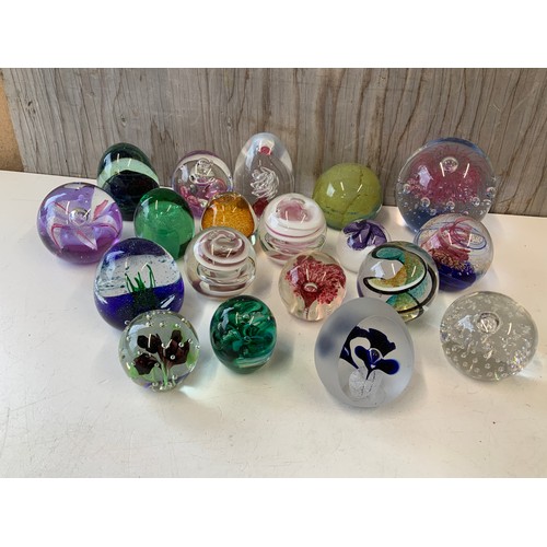 407 - Paperweights