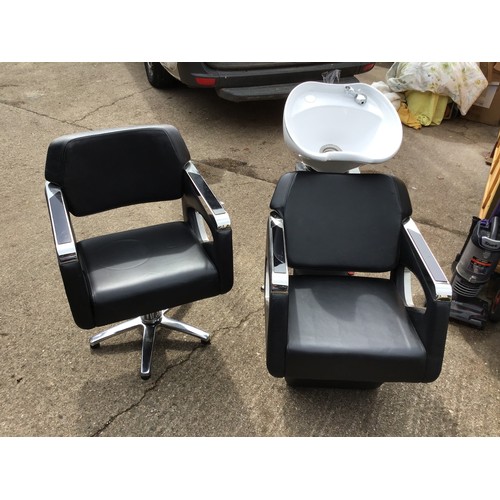 624 - Rise and Fall Swivel Barbers Chair with Shampooing Station Reclining Chair