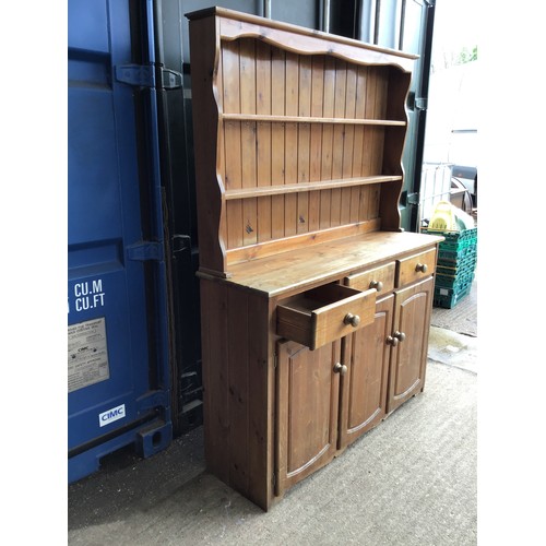 650 - Pine Dresser