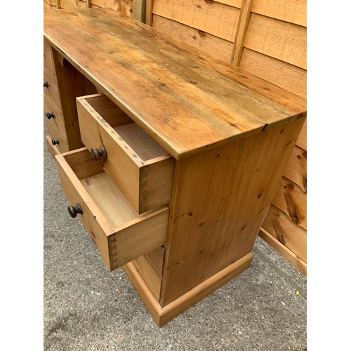 600 - Pine Desk/Dressing Table