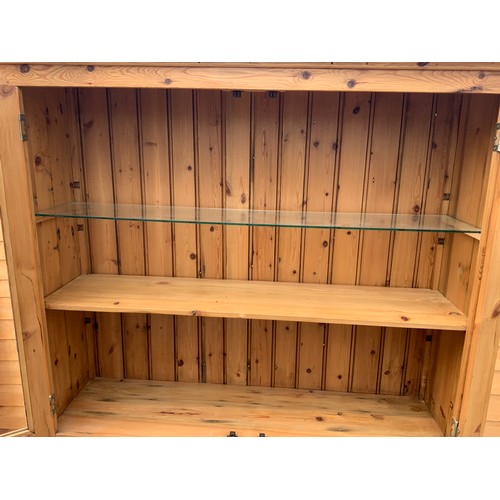 615 - Glazed Cabinet with Cupboards under - Winkleigh Pine