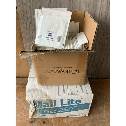 525 - Padded Envelopes