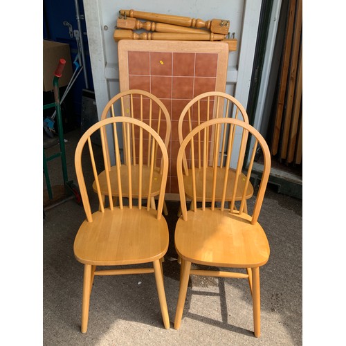 581 - Kitchen Table and Chairs