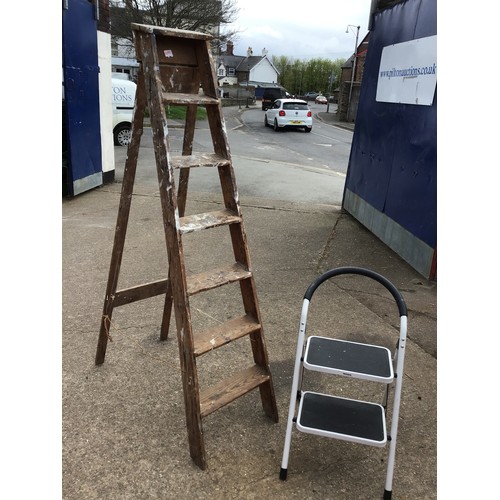 108 - Step Ladder and Steps