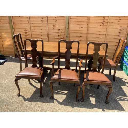 837 - Oak Old Charm Draw Leaf Table and 5x Queen Anne Style Chairs