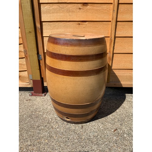 435 - Royal Doulton Barrel