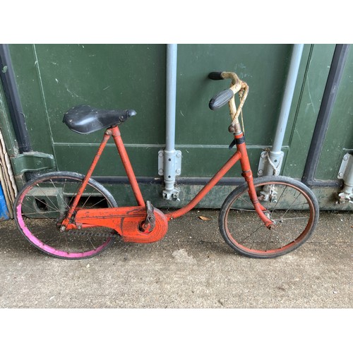 6 - Vintage Child’s Bike