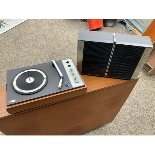 260 - Record Player