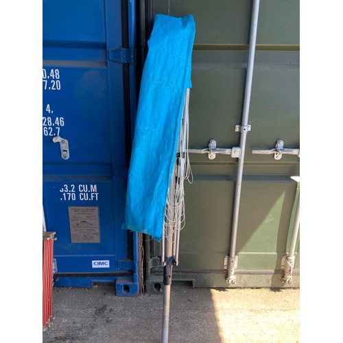 139B - Rotary Clothes Airer