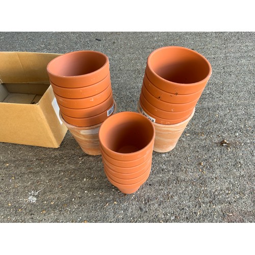 33 - Small Terracotta Plant Pots