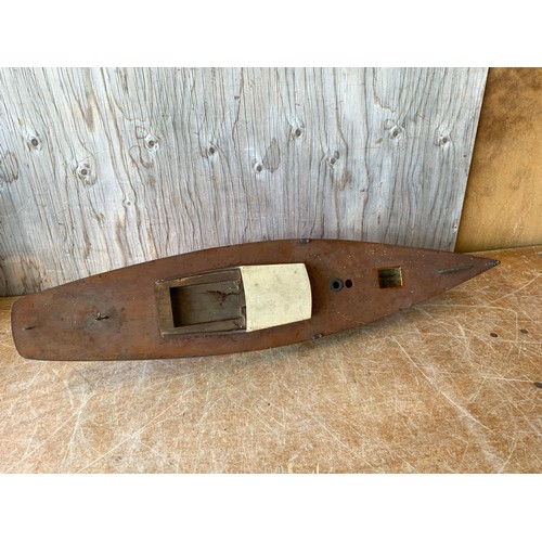 631 - Vintage Pond Hatch with Weighted Keel and Moving Rudder