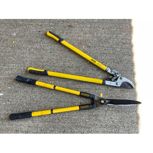 50 - Pruner and Extendable Shears