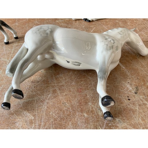 714 - 3x Beswick Horses