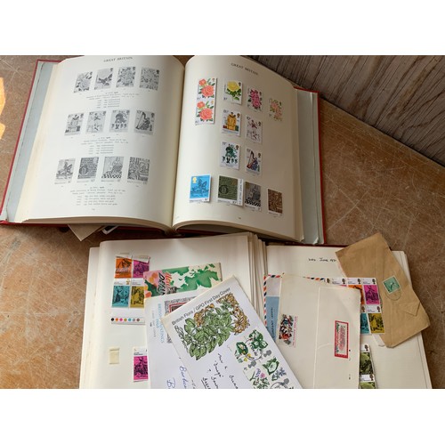 280 - Albums of Stamps