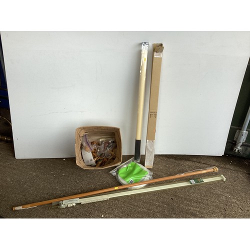 851 - Curtain Poles, Rings, Track and Blinds etc