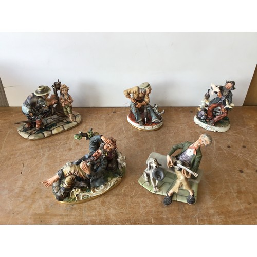 441 - Capodimonte Figurines