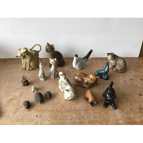 369 - Ceramic Figurines