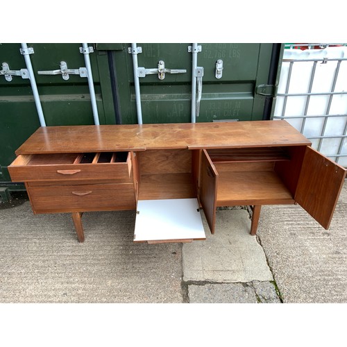 806A - Retro Sideboard