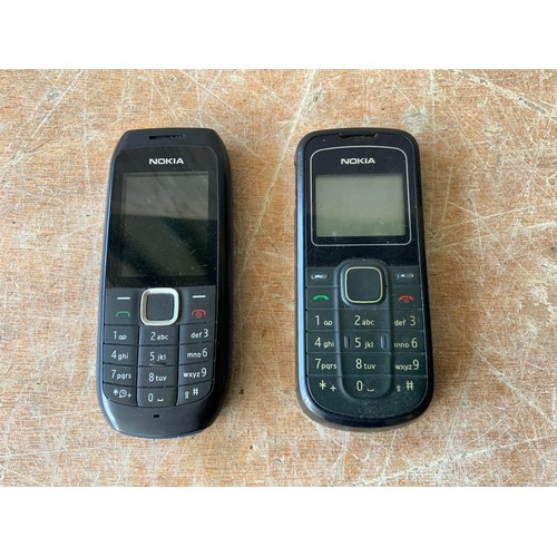 681 - 2x Nokia Phones