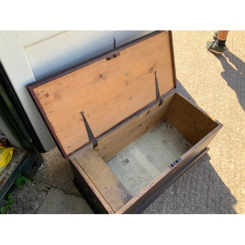 595 - Pine Blanket Box