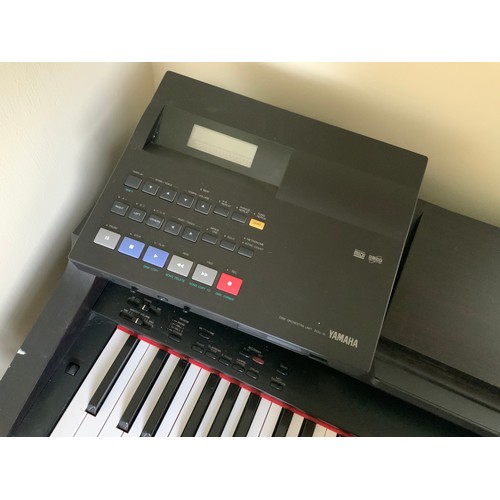 586 - Yamaha Clavinova Electric Piano