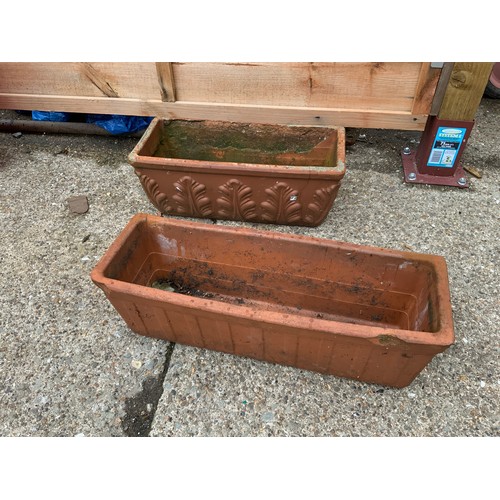 34 - 2x Terracotta Planters