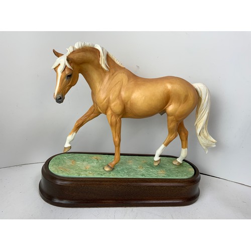 692 - Royal Worcester Horse Ornament - Palomino Stallion with Certificate