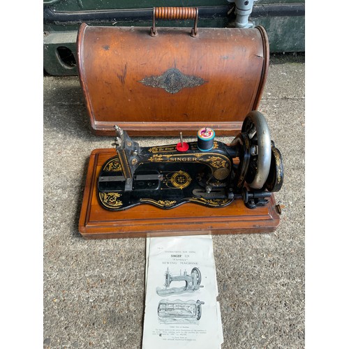 416 - Singer Sewing Machine in Wood Case