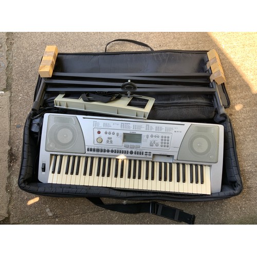 724A - Yamaha Keyboard