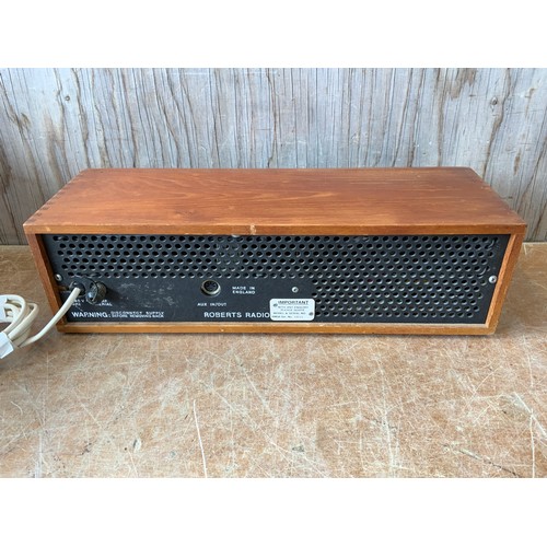 212 - Roberts RM50 Radio