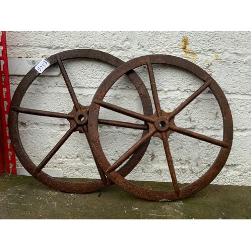 14 - 2x Cast Iron Wheels