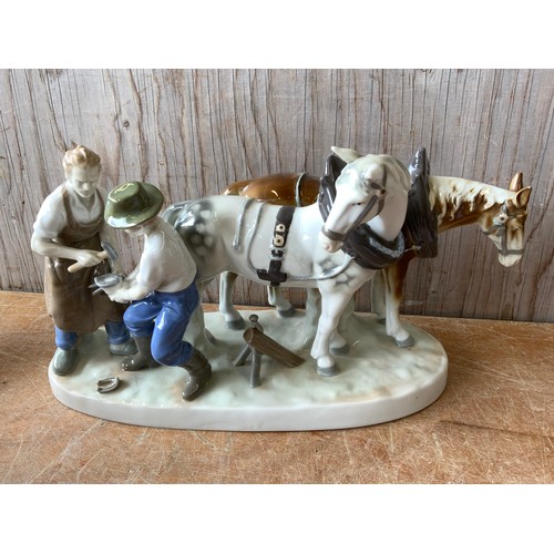 539 - East German Pottery Figurine - Shoeing Horses