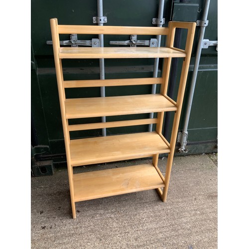 611 - Folding Shelves