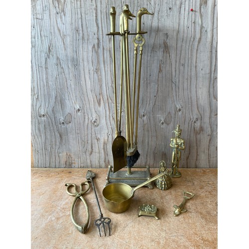 682 - Fire Irons and Other Brassware