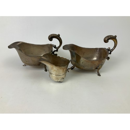 426 - 2x Silver Sauce Boats and Jug