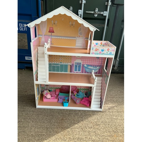 675 - Dolls House