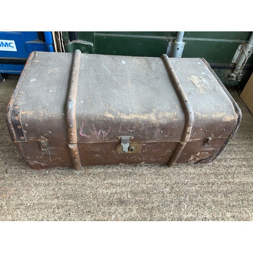 423 - Wood Bound Trunk