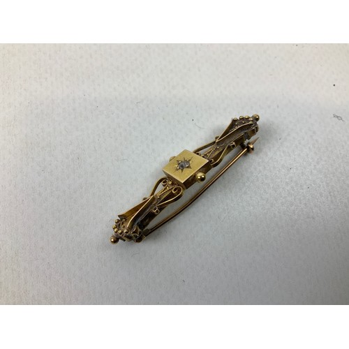 287 - 9ct Gold Diamond Bar Brooch