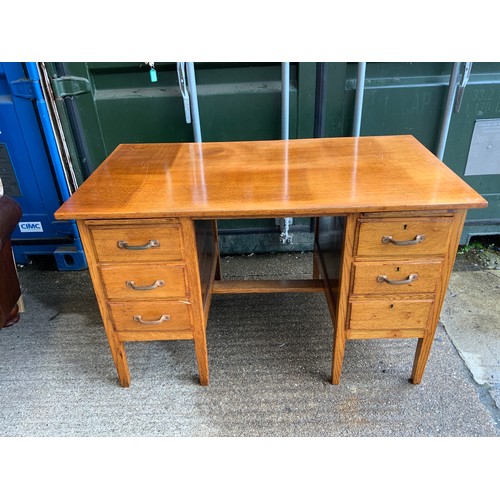 553 - Five Drawer Kneehole Desk