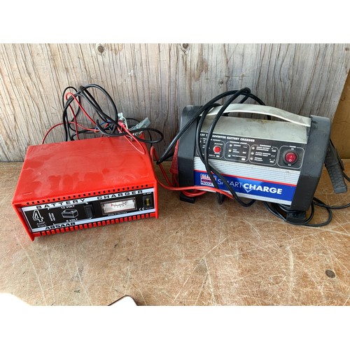 789 - 2x Battery Chargers