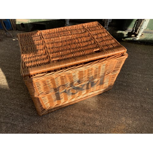 742 - Wicker Hamper