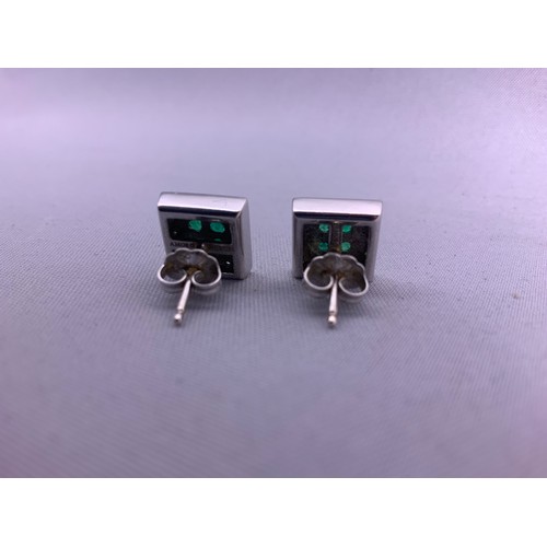 369 - Pair of 14ct White Gold Earrings