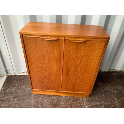 552 - Vintage Cabinet