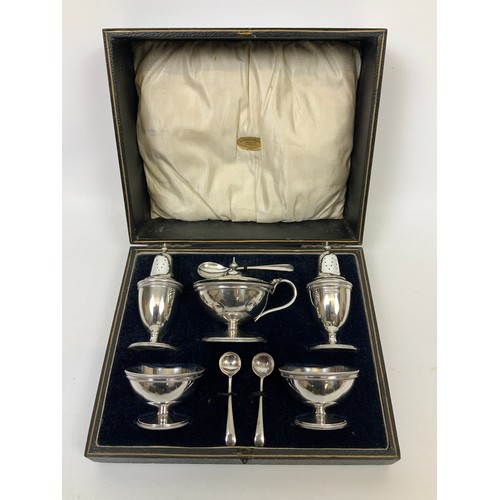 434 - Cased Silver Cruet Set - 300gms