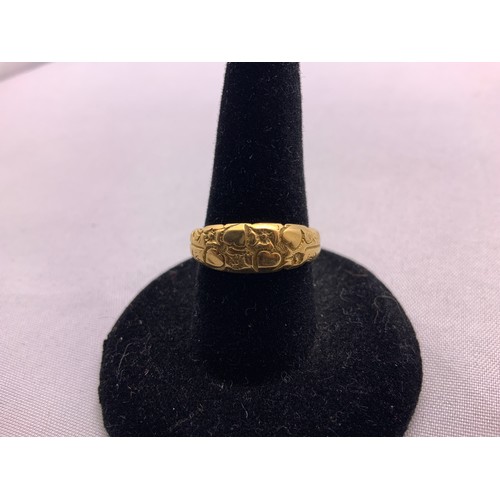 364 - 18ct Gold Ring - Size M - 3.3gms