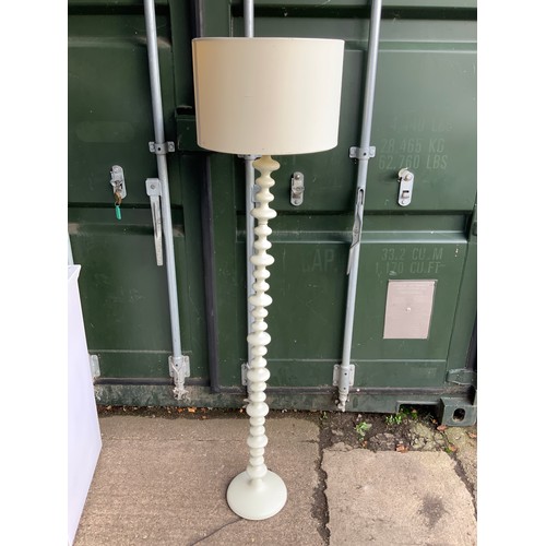 551 - Standard Lamp