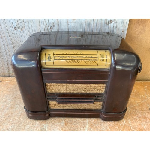 418 - Marconi 911 Bakelite Valve Radio