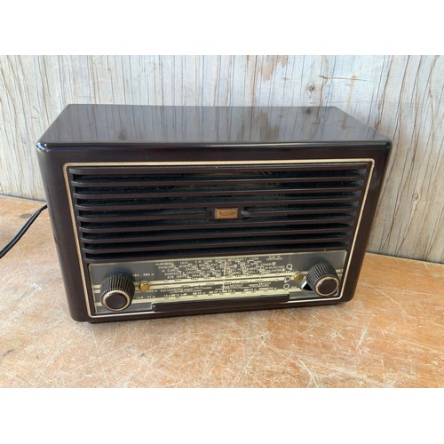 403 - Mediator French Bakelite Radio